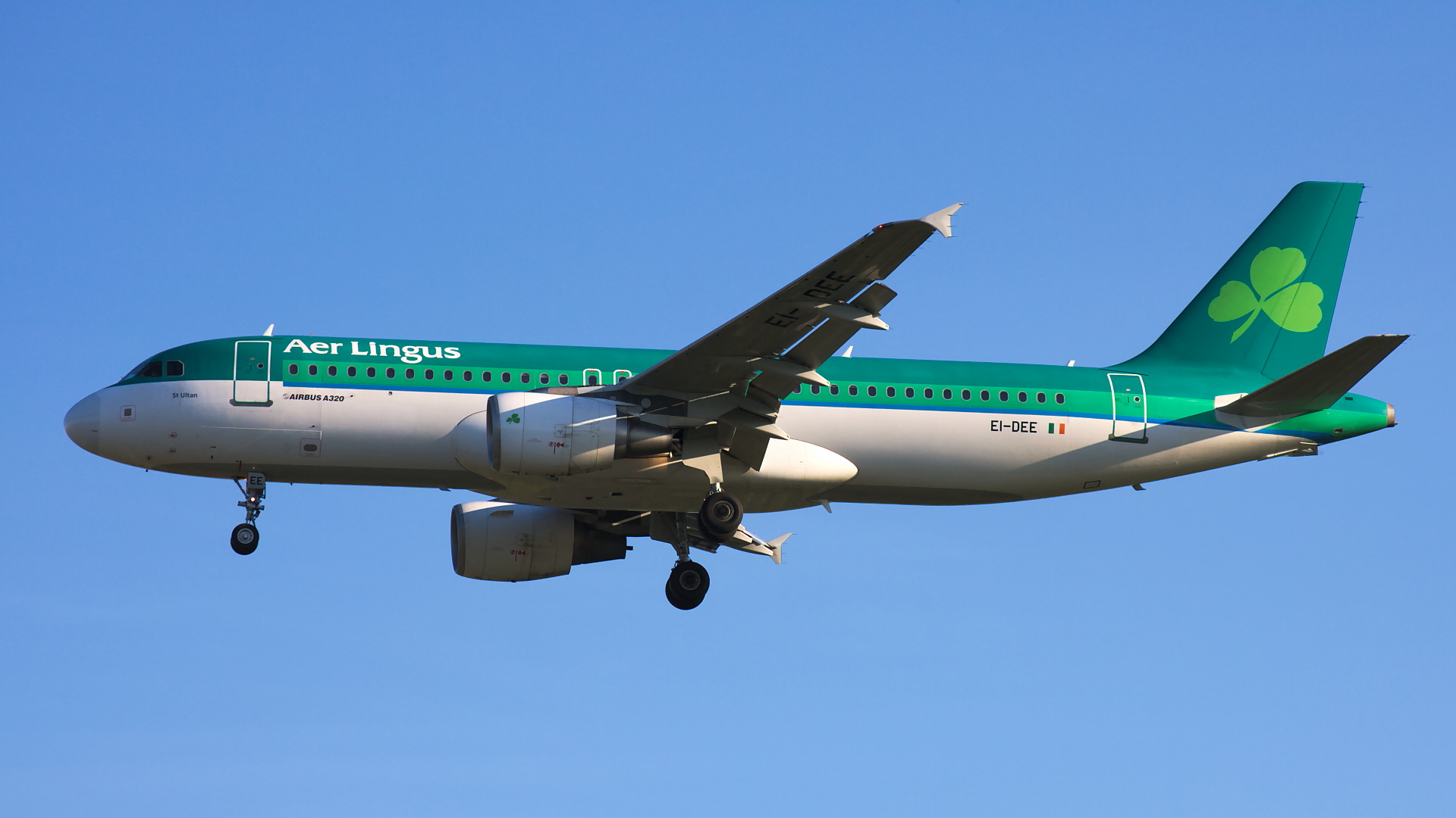 EI-DEE ✈ Aer Lingus Airbus A320-214 @ London-Heathrow