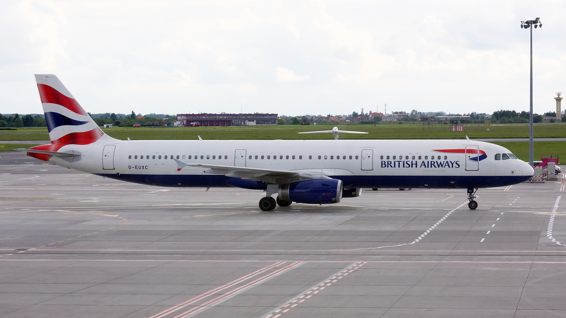 G-EUXC ✈ British Airways Airbus A321-231 @ Warsaw-Chopin