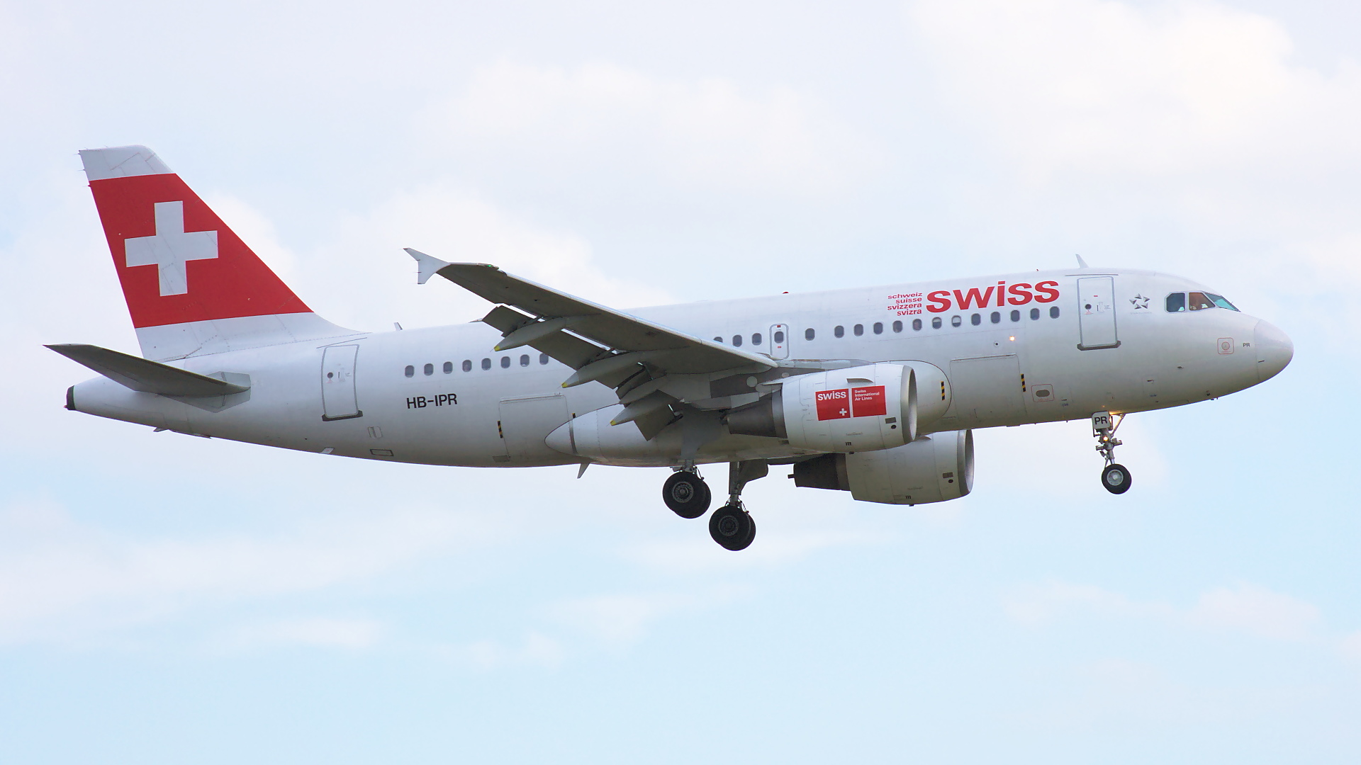HB-IPR ✈ Swiss International Air Lines Airbus A319-112 @ London-Heathrow