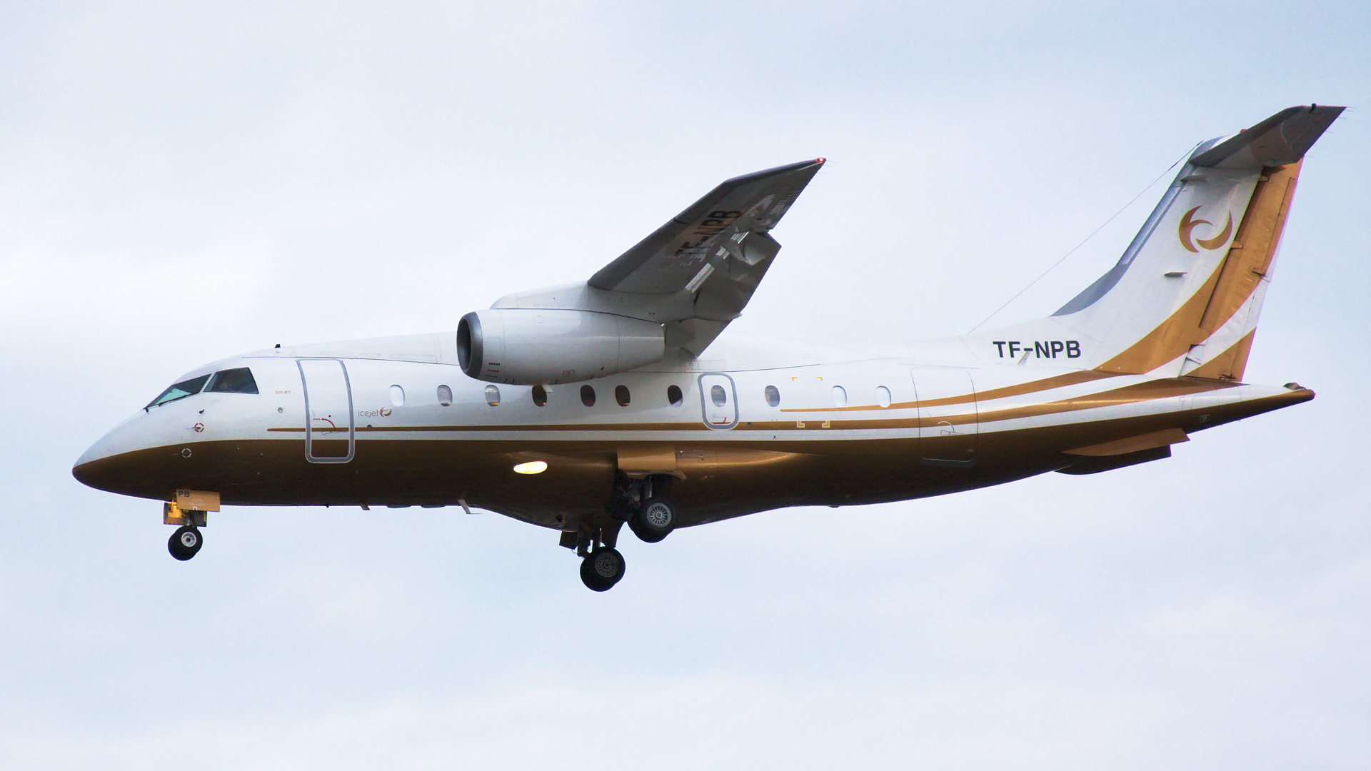 TF-NPB ✈ Icejet Dornier Do-328JET-310 @ London-Heathrow