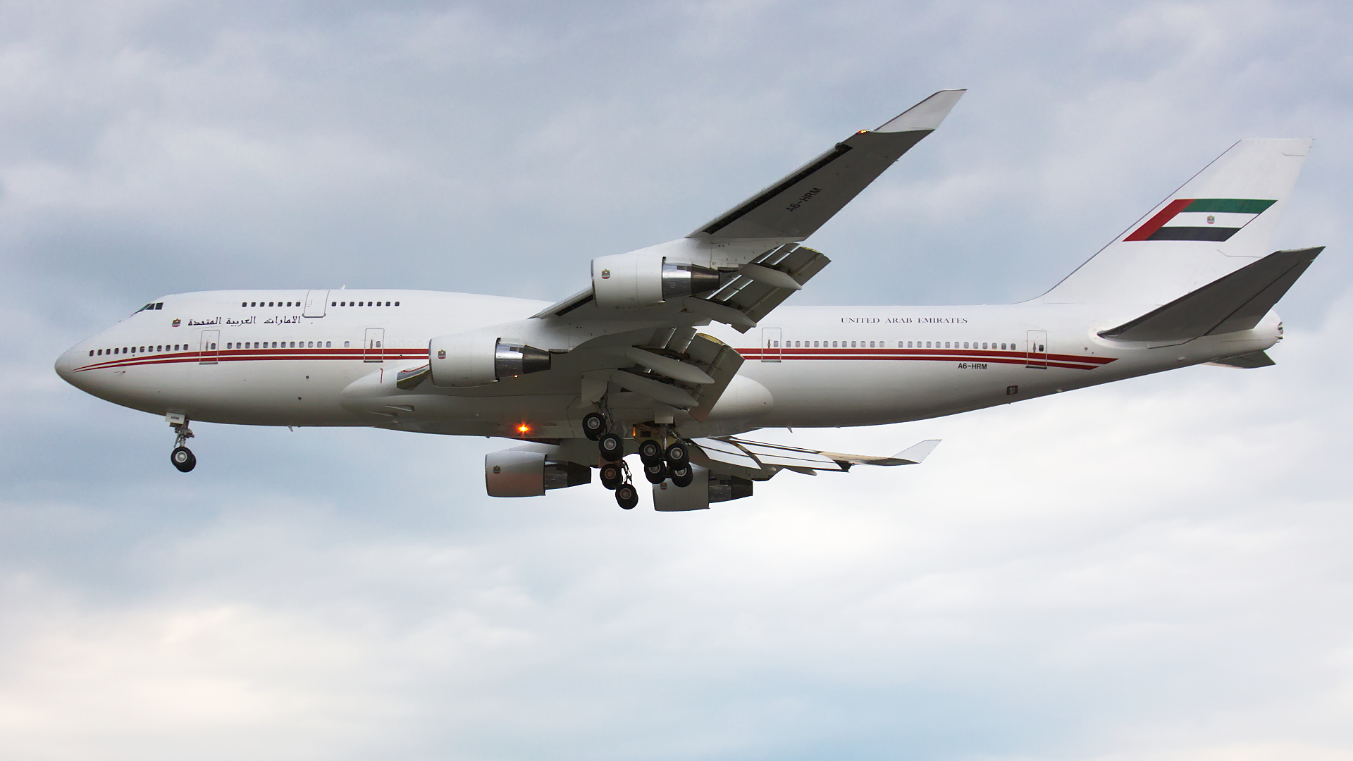 A6-HRM ✈ Dubai Air Wing / Royal Flight Boeing 747-422 @ London-Heathrow