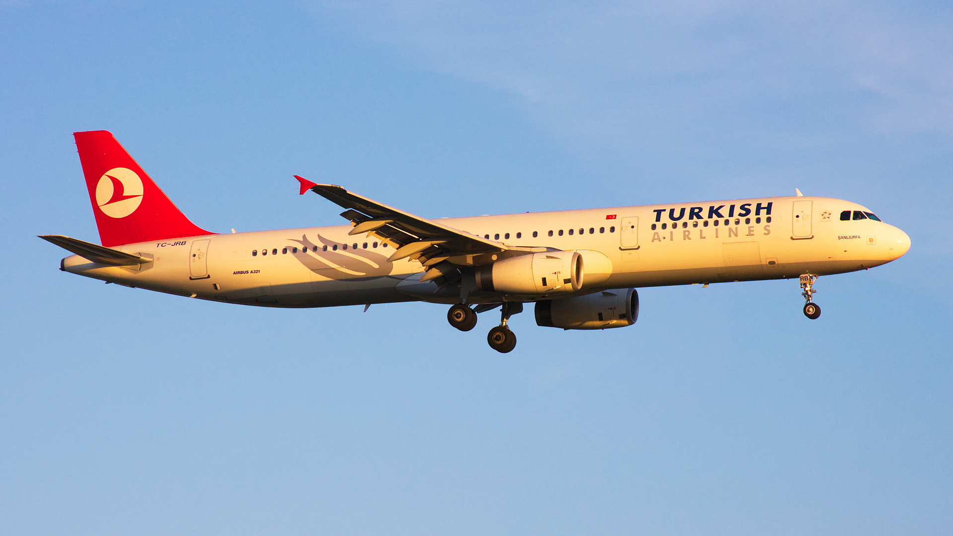 TC-JRB ✈ Turkish Airlines Airbus A321-231 @ London-Heathrow