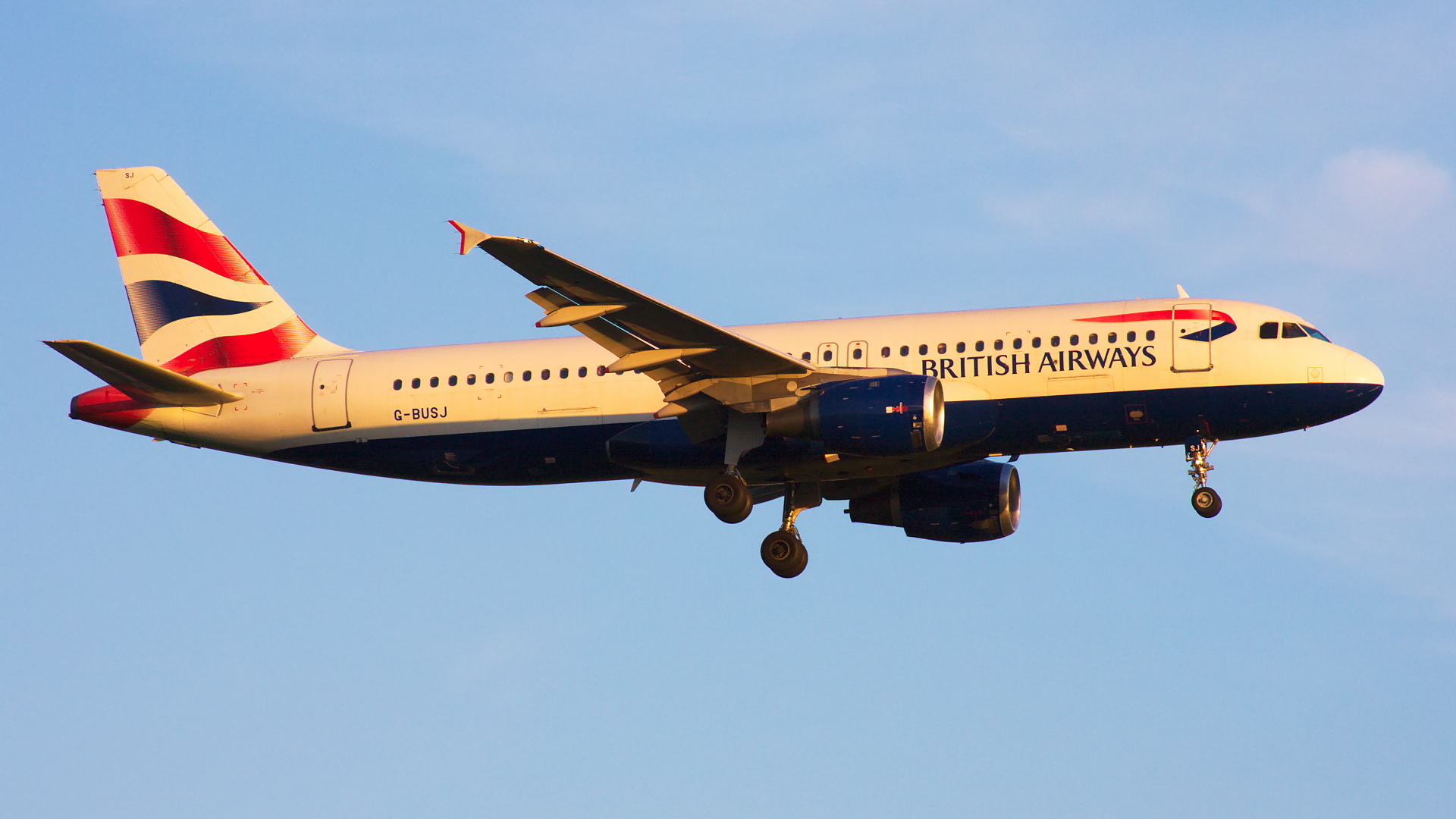 G-BUSJ ✈ British Airways Airbus A320-211 @ London-Heathrow