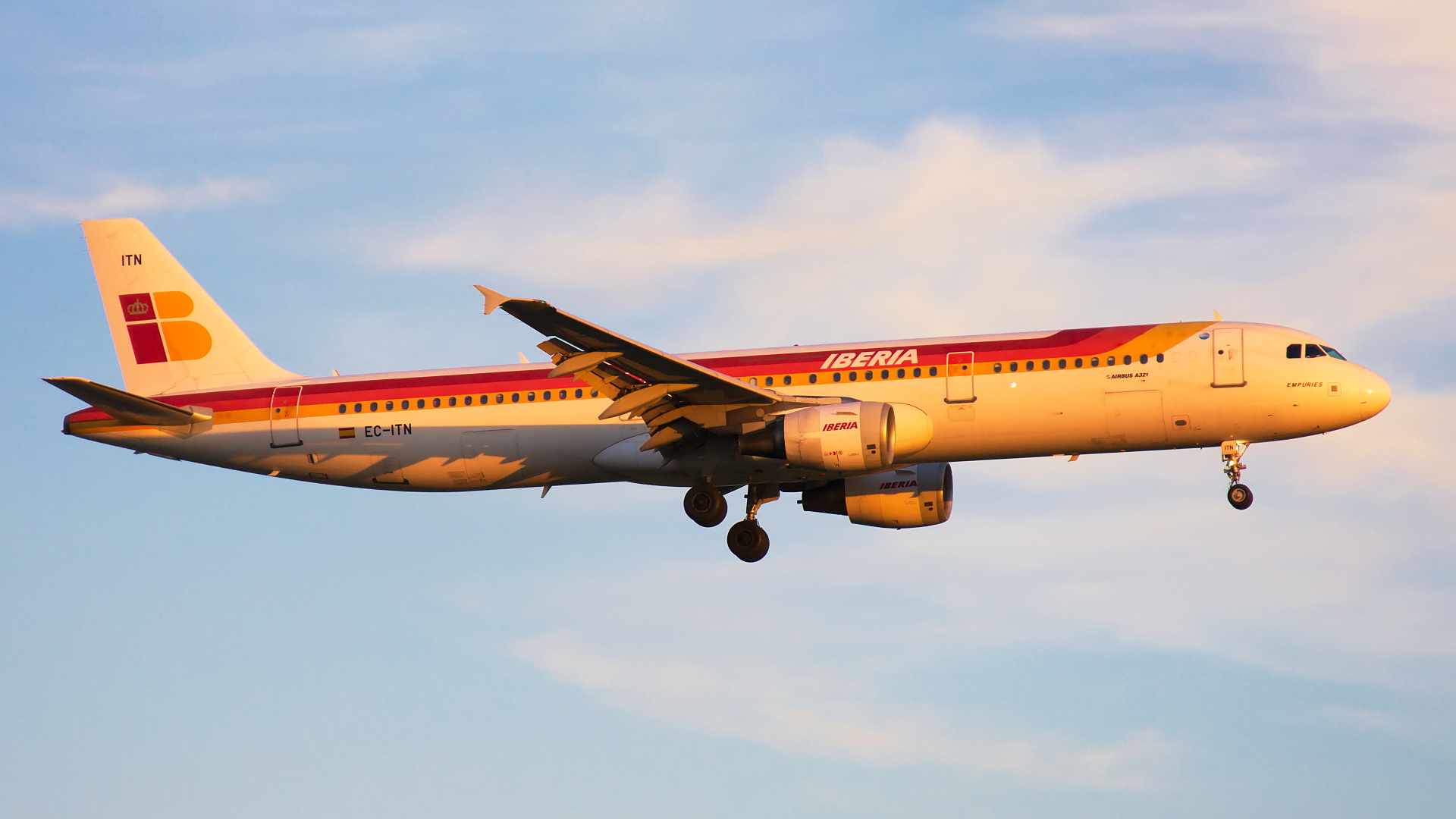EC-ITN ✈ Iberia Airlines Airbus A321-211 @ London-Heathrow