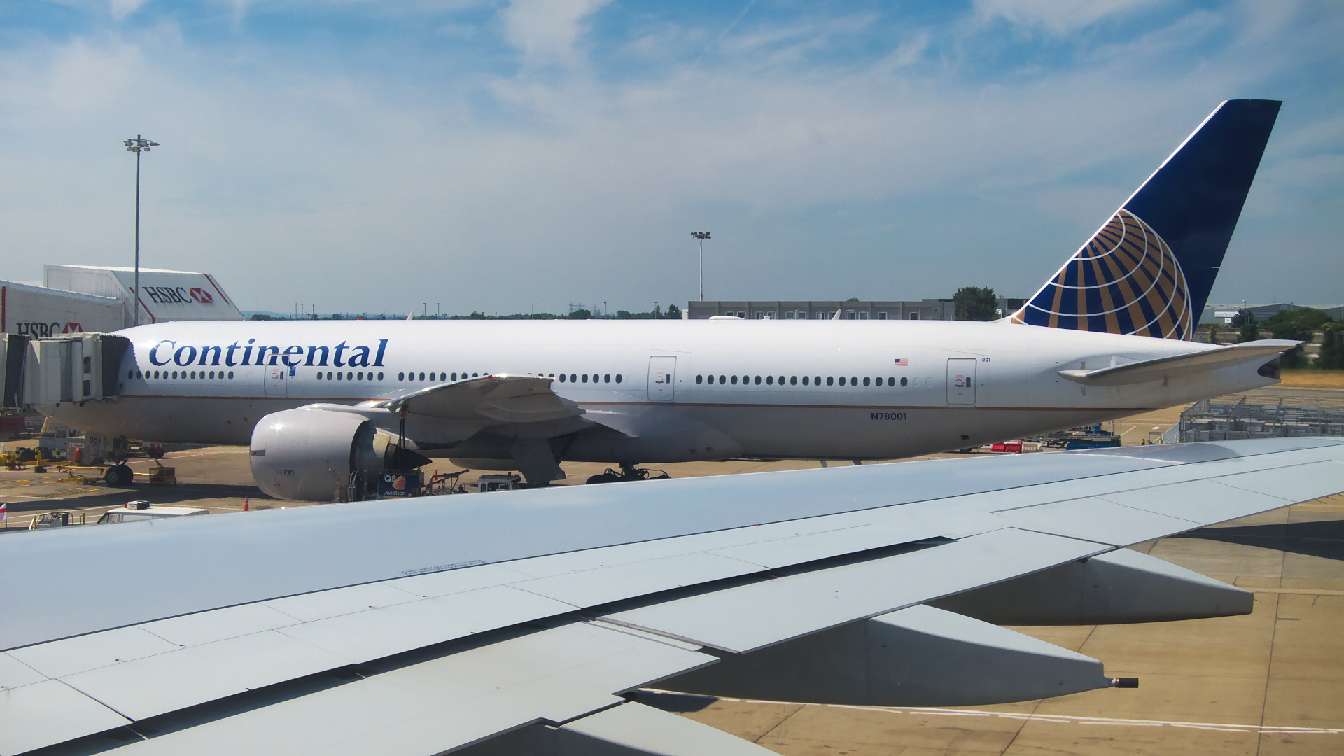 N78001 ✈ Continental Airlines Boeing 777-224ER @ London-Heathrow