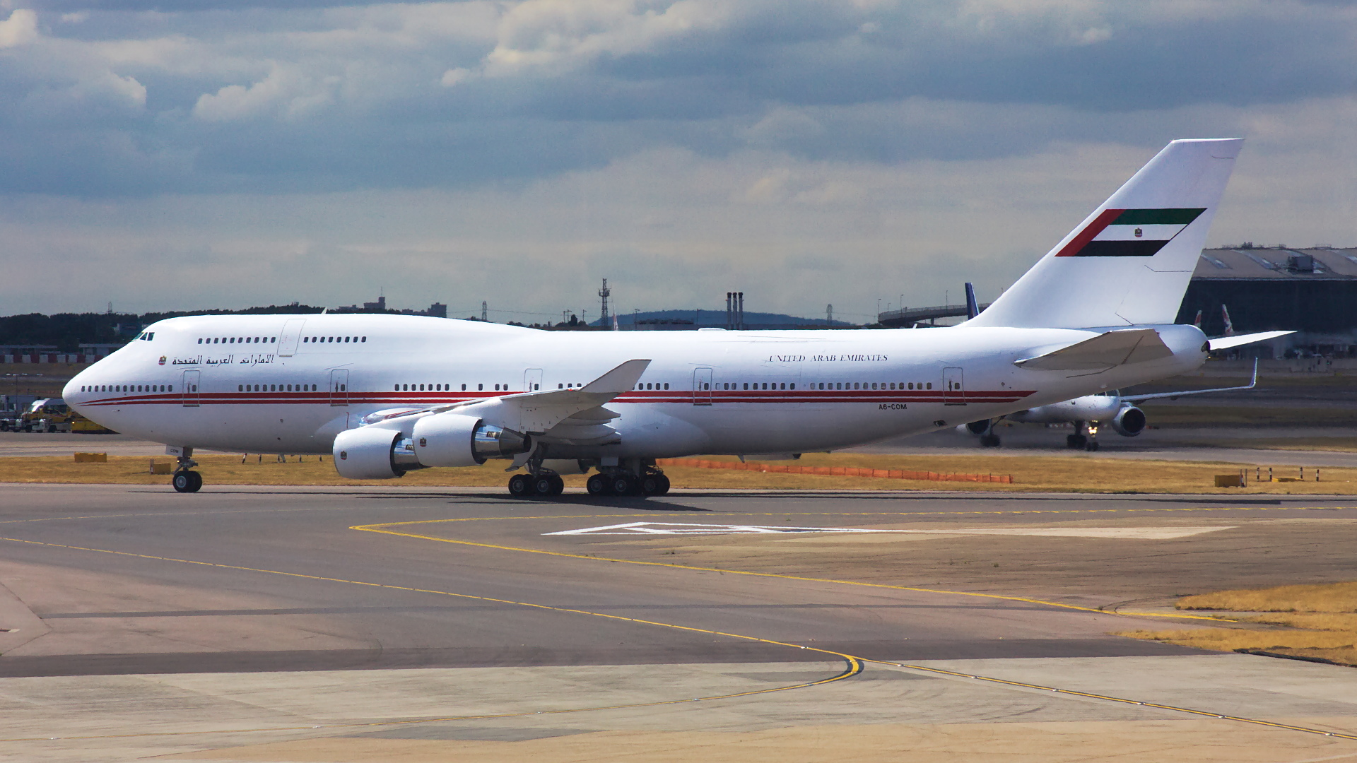 A6-COM ✈ Dubai Air Wing / Royal Flight Boeing 747-433M @ London-Heathrow