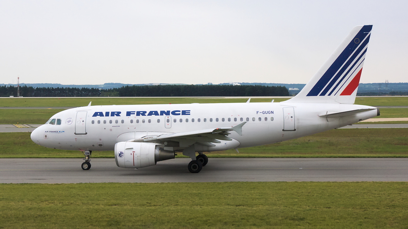 F-GUGN ✈ Air France Airbus A318-111 @ Paris-Charles de Gaulle Airport