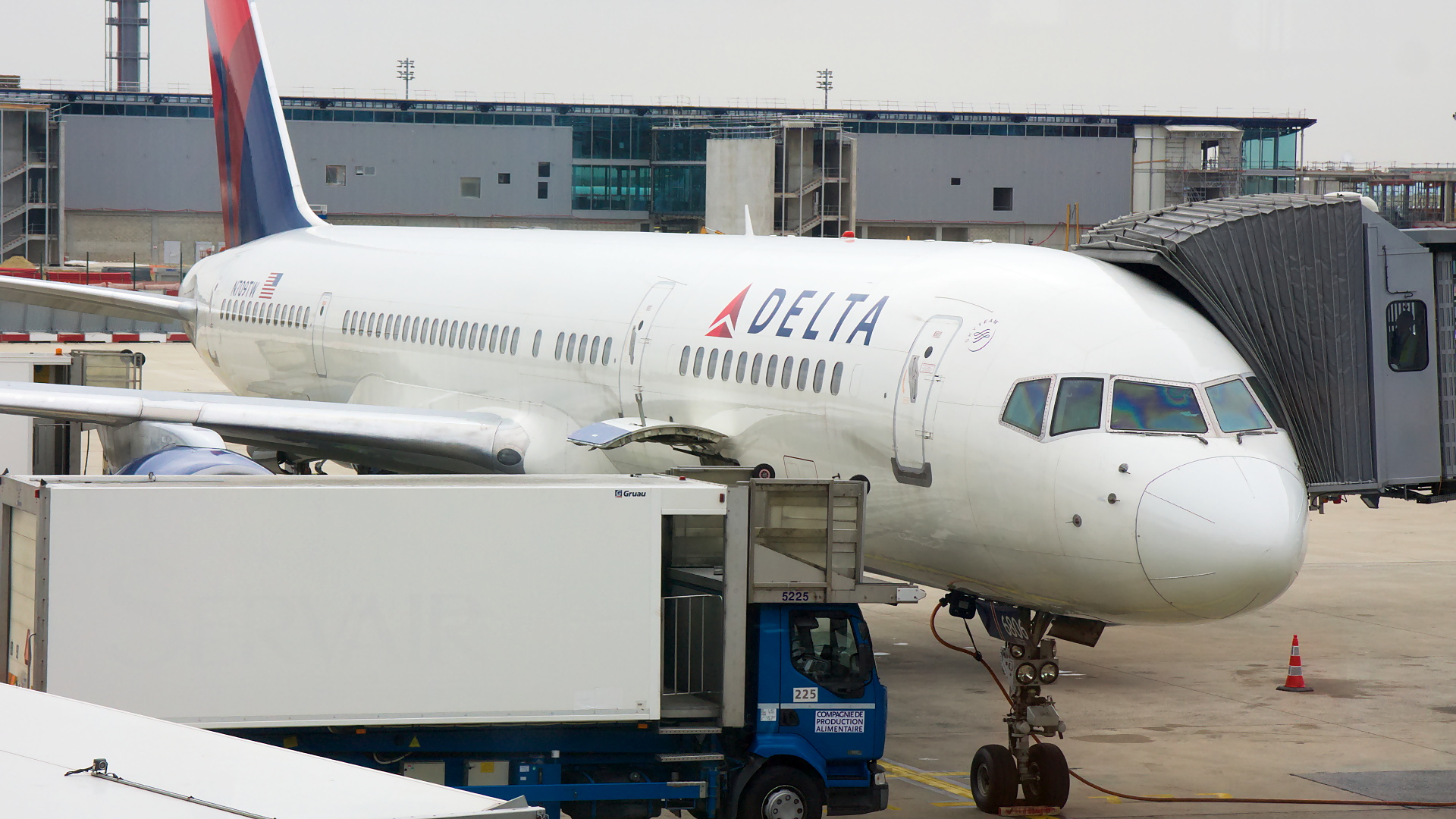 N709TW ✈ Delta Air Lines Boeing 757-2Q8 @ Paris-Charles de Gaulle Airport