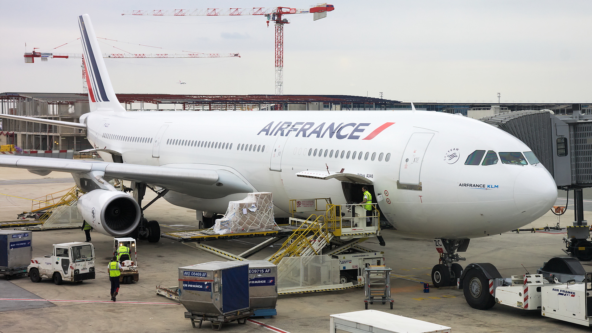 F-GLZC ✈ Air France Airbus A340-311 @ Paris-Charles de Gaulle Airport