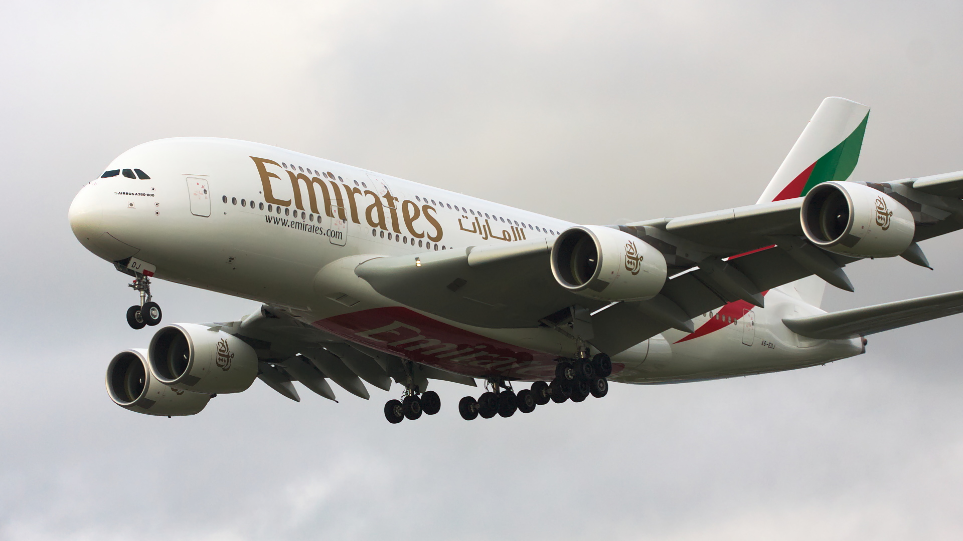 A6-EDJ ✈ Emirates Airline Airbus A380-861 @ London-Heathrow