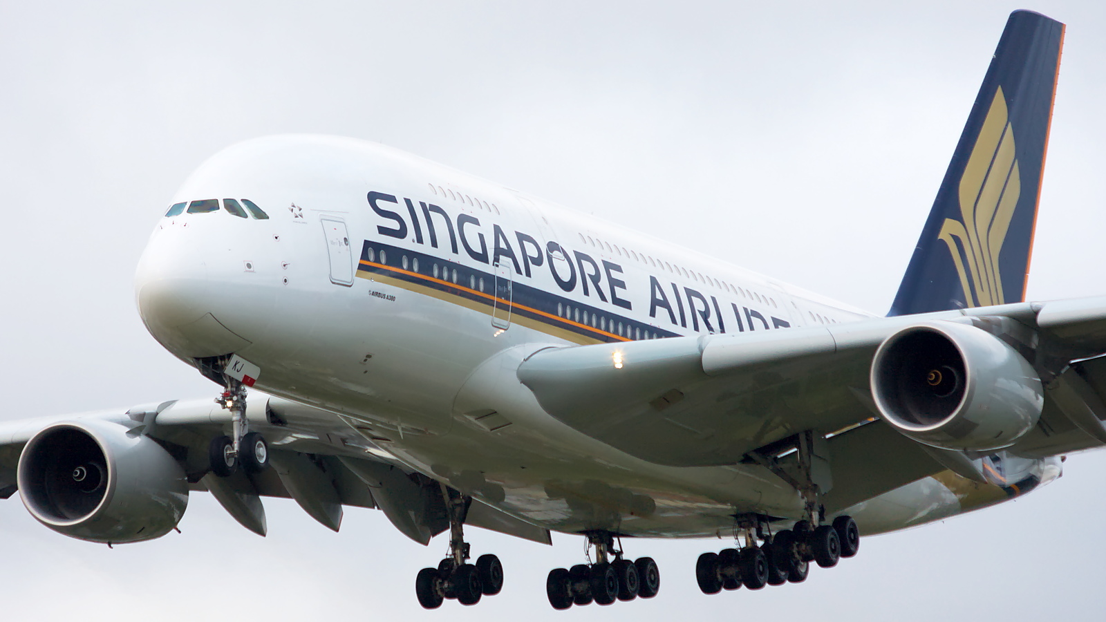 9V-SKJ ✈ Singapore Airlines Airbus A380-841 @ London-Heathrow