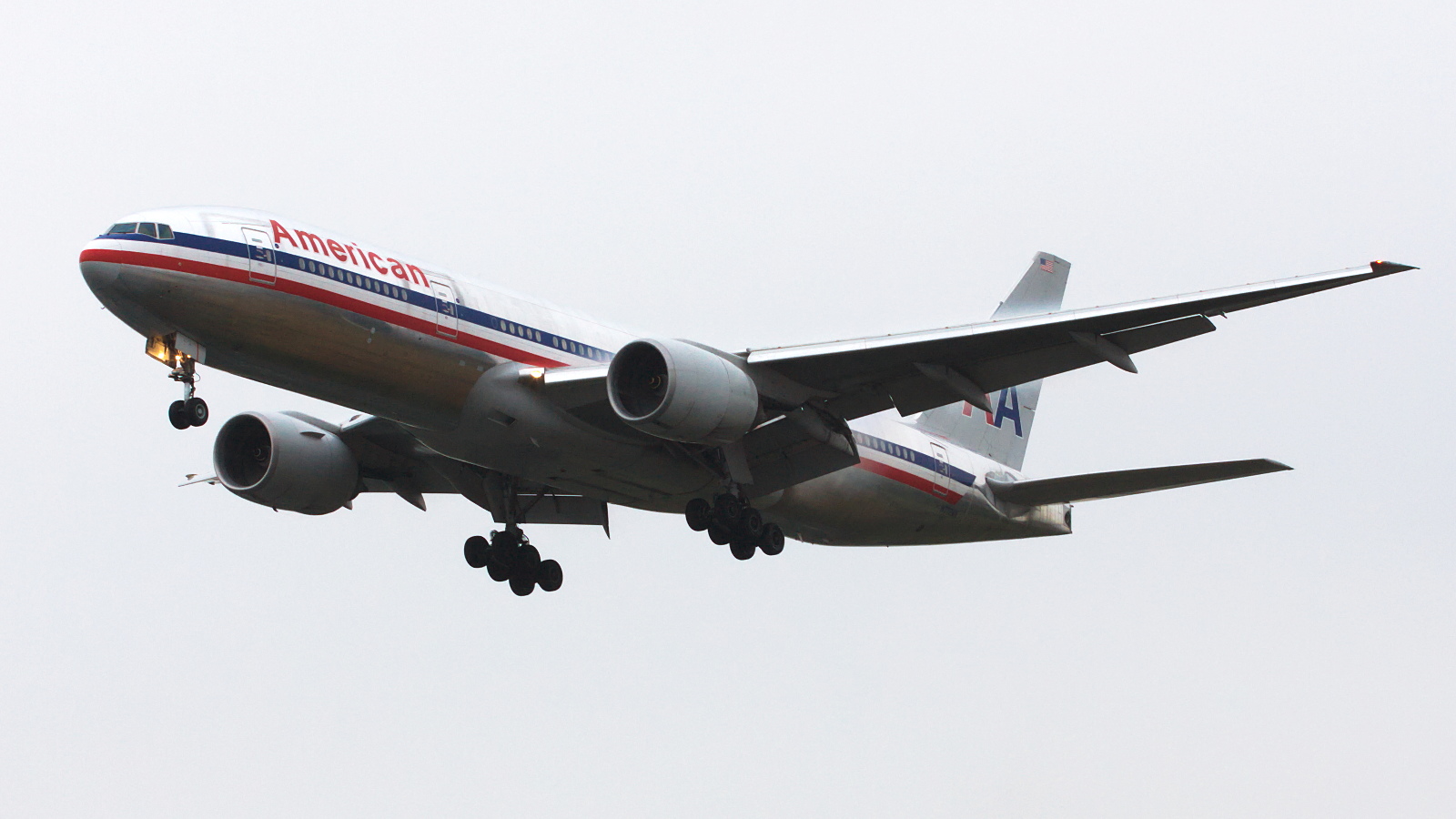 N772AN ✈ American Airlines Boeing 777-223ER @ London-Heathrow
