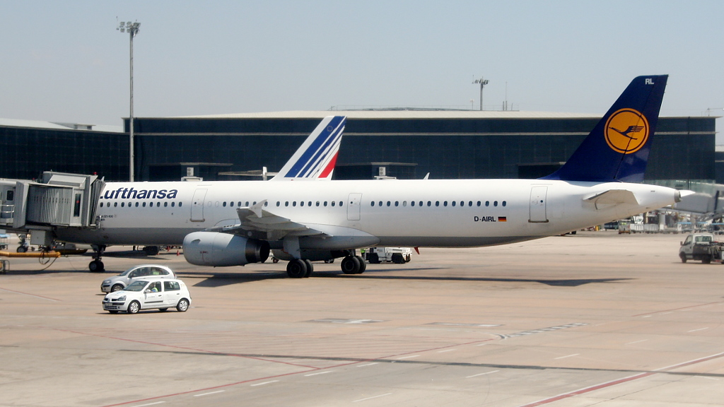 D-AIRL ✈ Lufthansa Airbus A321-131 @ Barcelona-El Prat