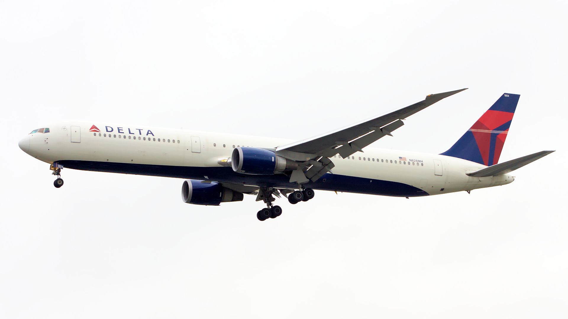 N828MH ✈ Delta Air Lines Boeing 767-432ER @ London-Heathrow