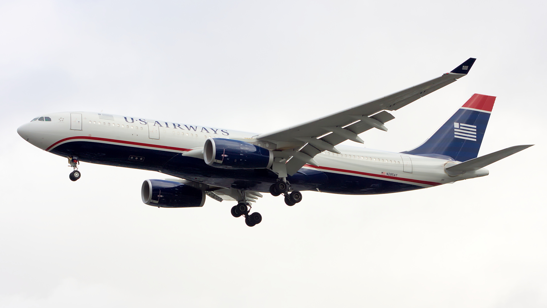 N285AY ✈ US Airways Airbus A330-243 @ London-Heathrow