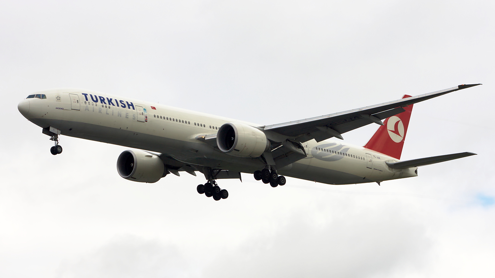 TC-JJA ✈ Turkish Airlines Boeing 777-35RER @ London-Heathrow