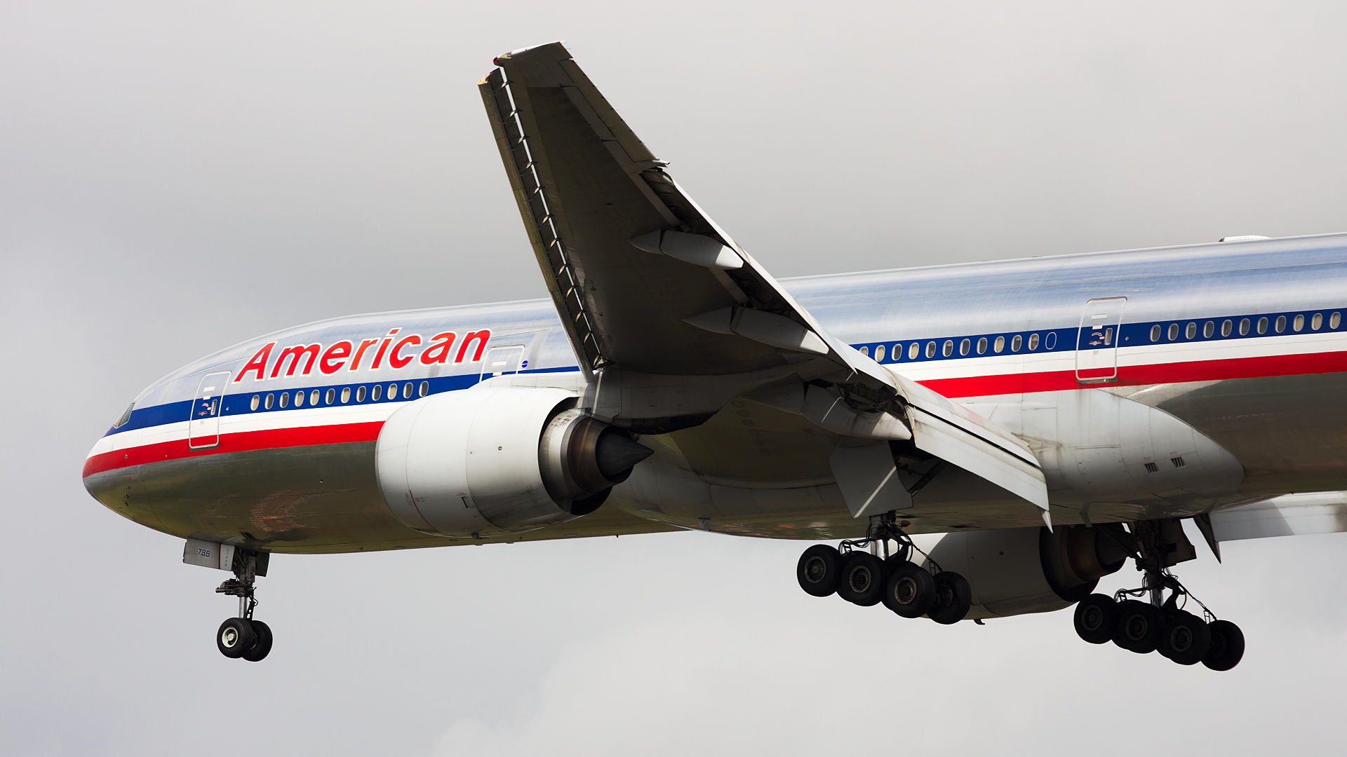 N793AN ✈ American Airlines Boeing 777-223ER @ London-Heathrow