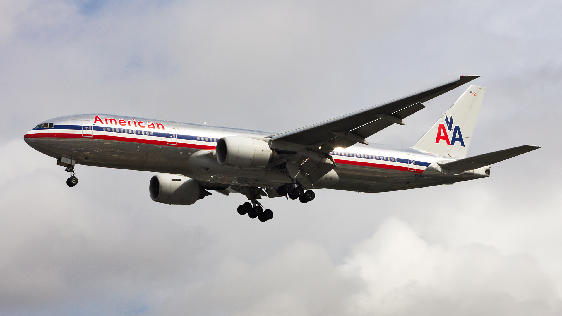 N774AN ✈ American Airlines Boeing 777-223ER @ London-Heathrow