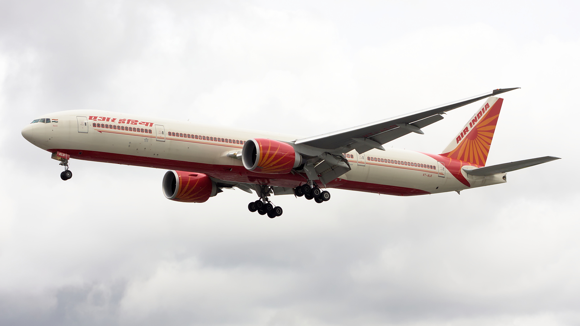 VT-ALR ✈ Air India Boeing 777-337ER @ London-Heathrow