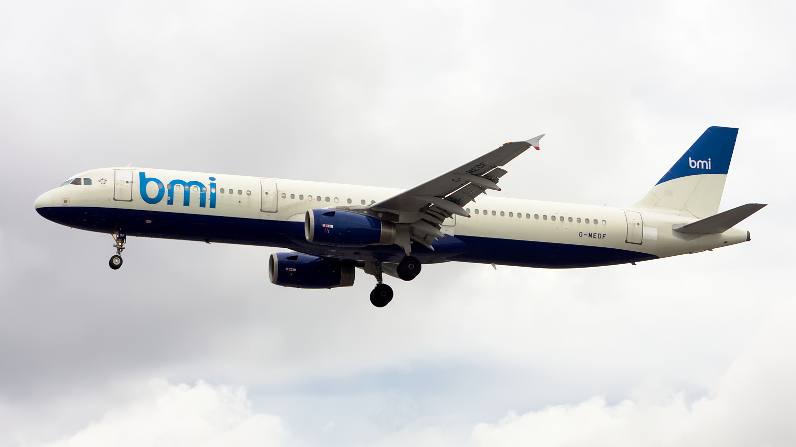 G-MEDF ✈ bmi British Midland Airbus A321-231 @ London-Heathrow