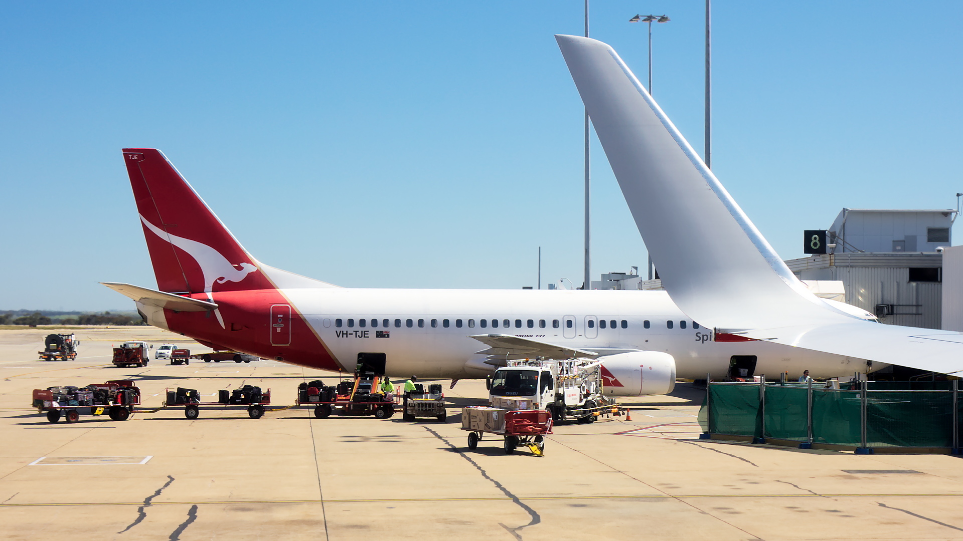 VH-TJE ✈ Qantas Boeing 737-476 @ Melbourne-Tullamarine