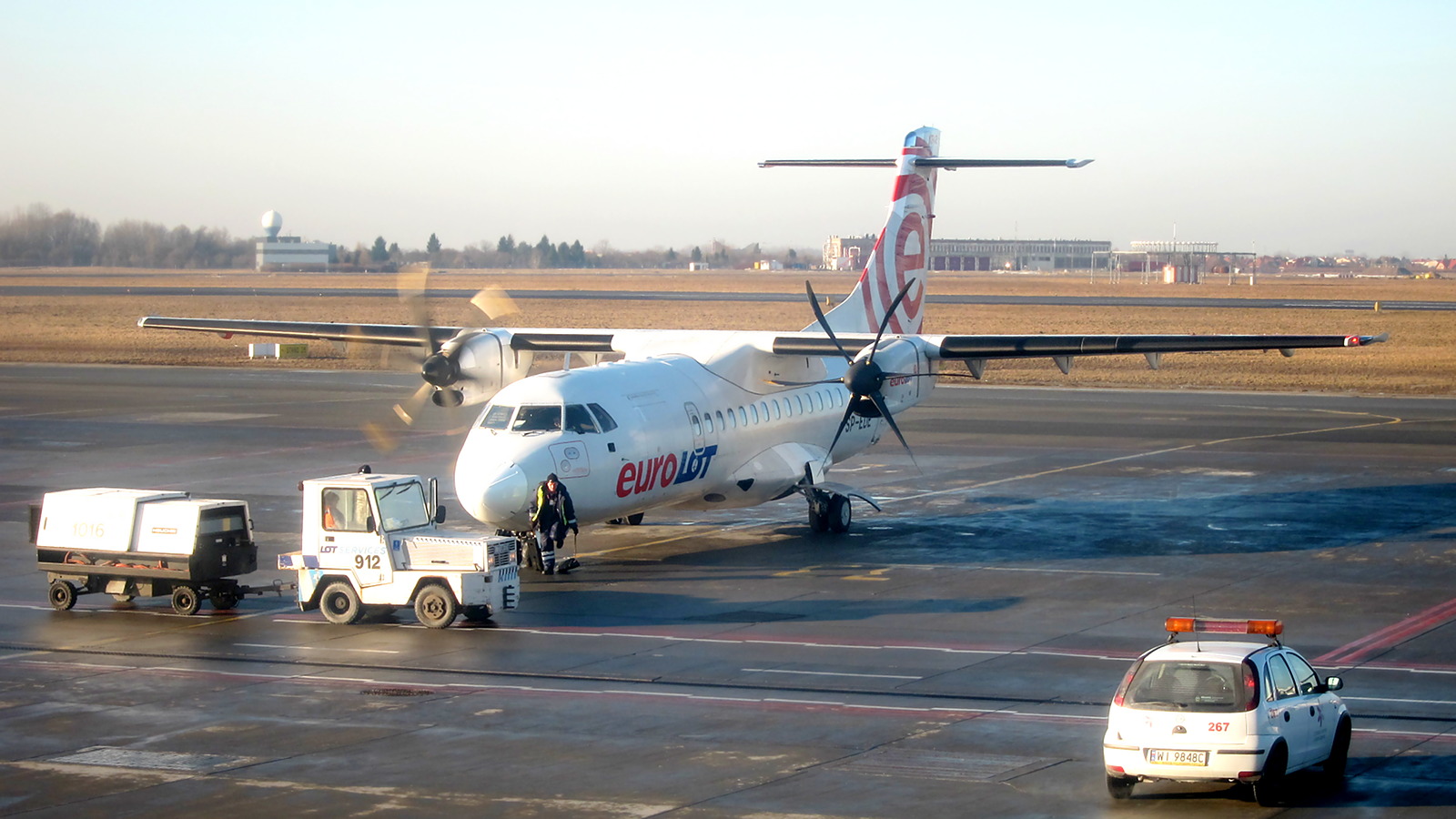 SP-EDE ✈ Eurolot ATR 42-500 @ Warsaw-Chopin