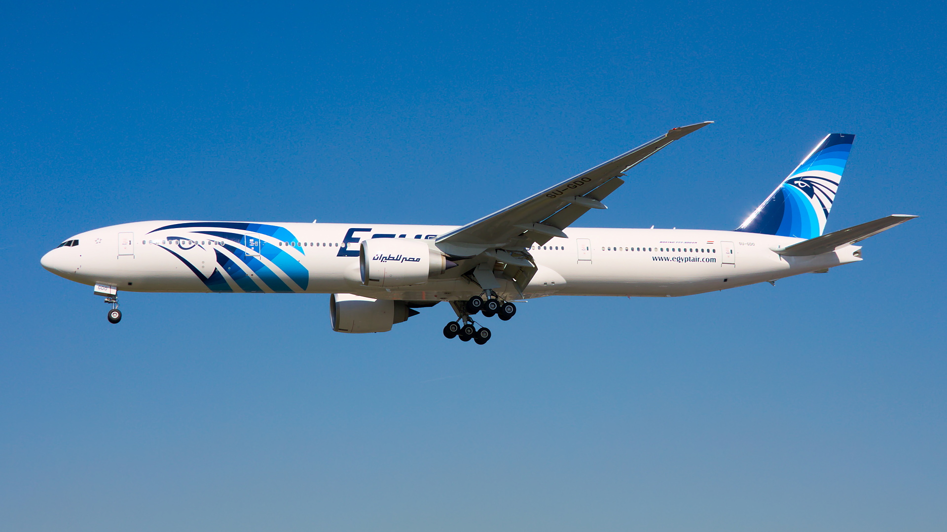 SU-GDO ✈ EgyptAir Boeing 777-36NER @ London-Heathrow
