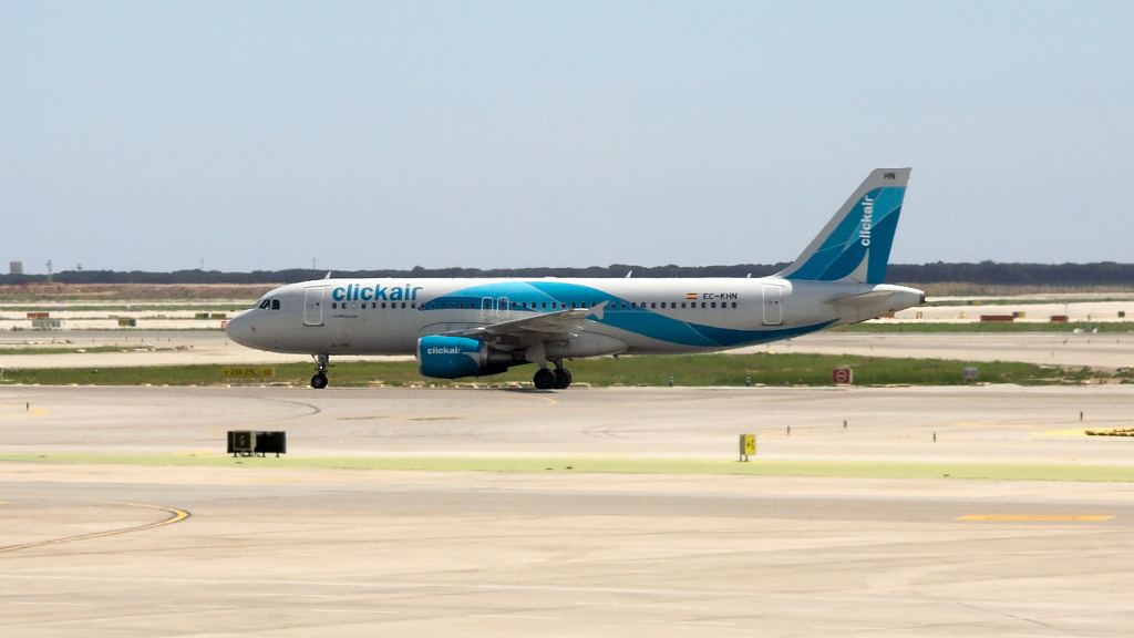 EC-KHN ✈ Clickair Airbus A320-216 @ Barcelona-El Prat