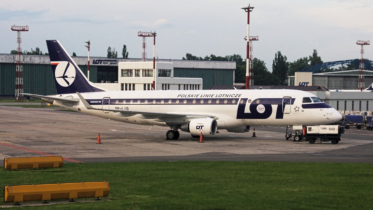 SP-LIB ✈ LOT Polish Airlines Embraer ERJ-175SD @ Warsaw-Chopin