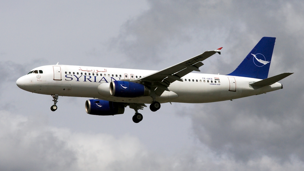 YK-AKB ✈ Syrian Arab Airlines Airbus A320-232 @ London-Heathrow