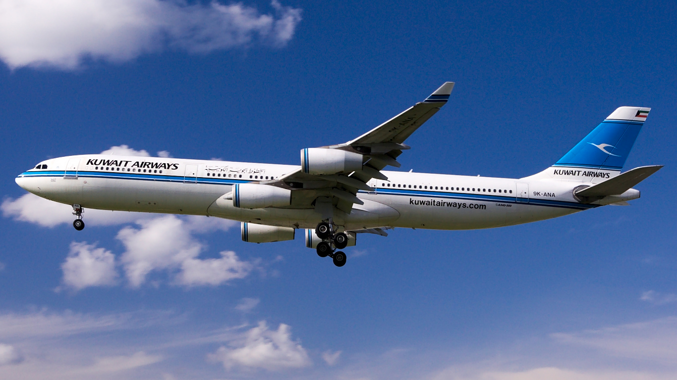 9K-ANA ✈ Kuwait Airways Airbus A340-313 @ London-Heathrow