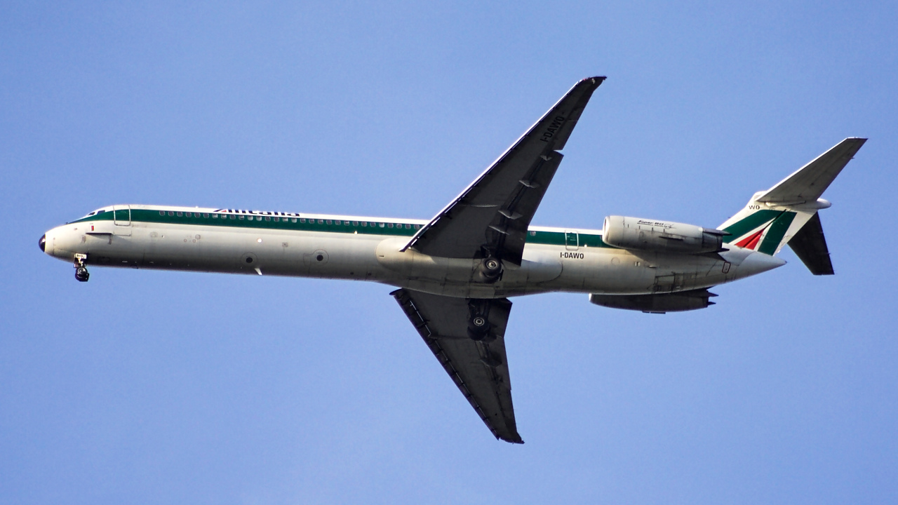 I-DAWO ✈ Alitalia McDonnell Douglas MD-82 (DC-9-82) @ London-Heathrow