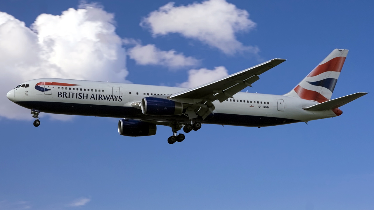 G-BNWM ✈ British Airways Boeing 767-336ER @ London-Heathrow