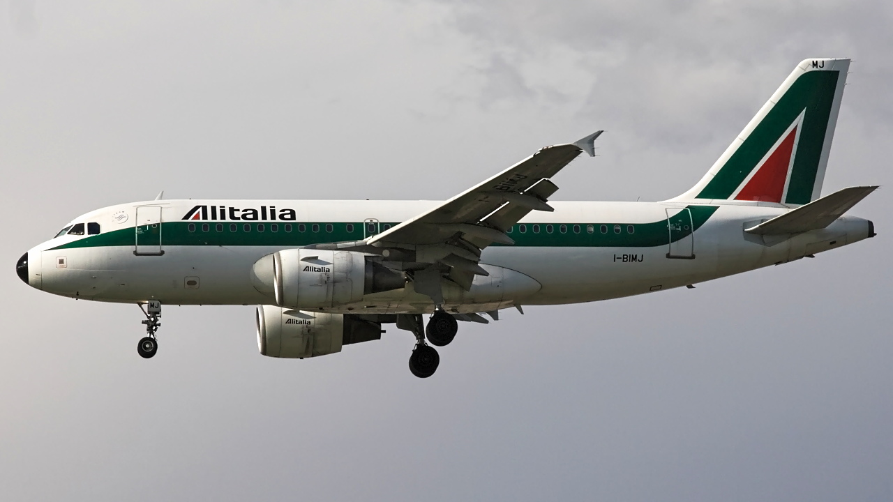 I-BIMJ ✈ Alitalia Airbus A319-112 @ London-Heathrow