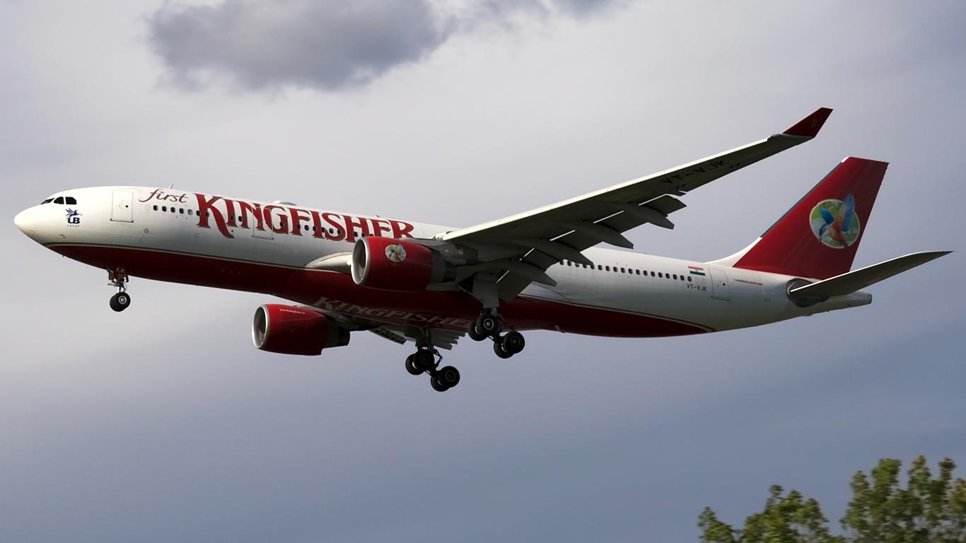 VT-VJK ✈ Kingfisher Airlines Airbus A330-223 @ London-Heathrow