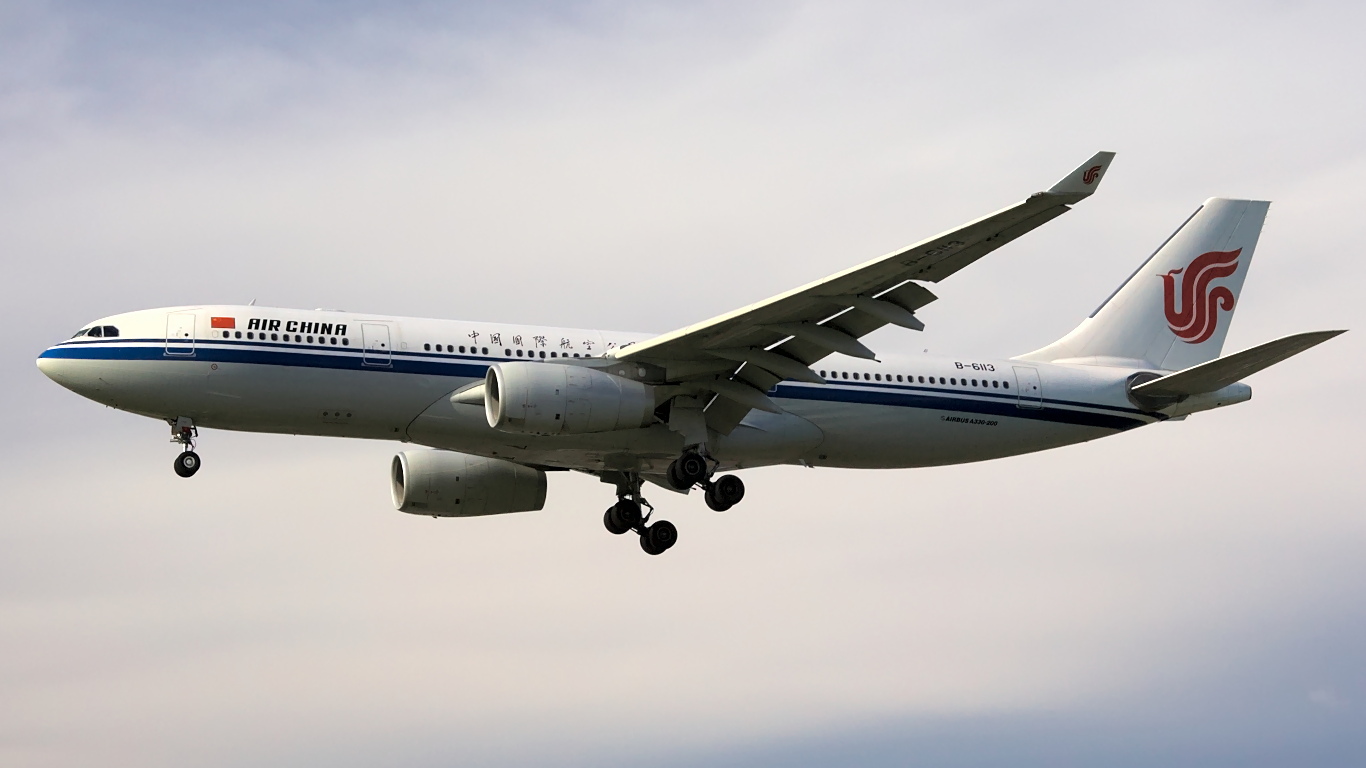 B-6113 ✈ Air China Airbus A330-243 @ London-Heathrow