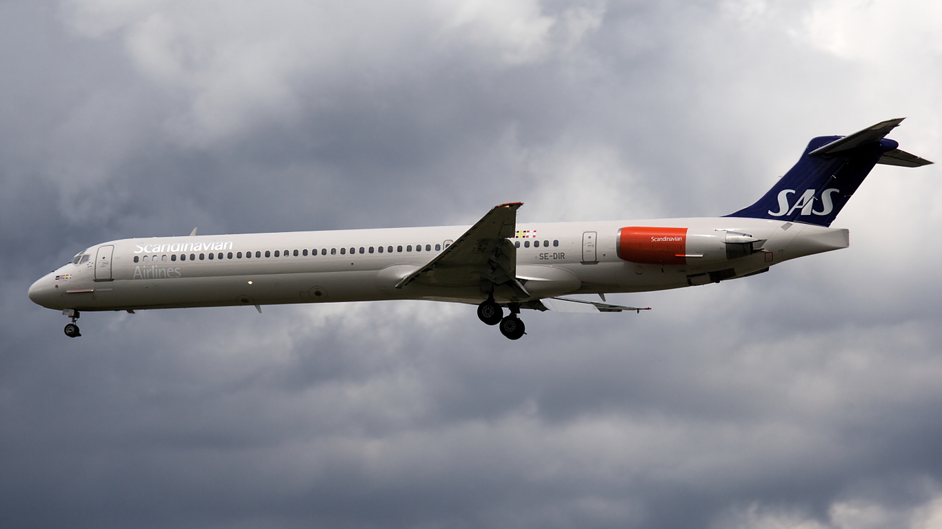 SE-DIR ✈ Scandinavian Airlines McDonnell Douglas MD82 @ London-Heathrow