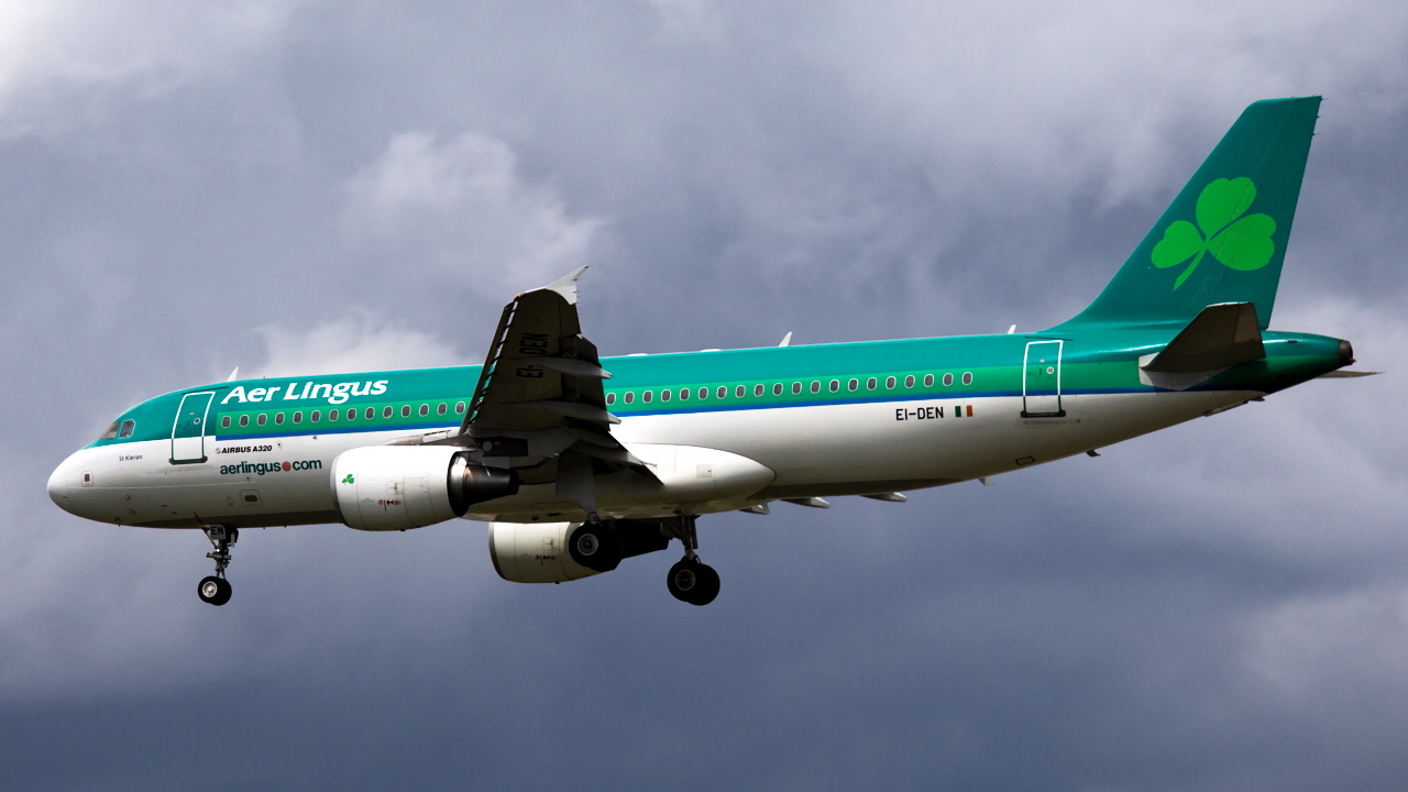 EI-DEN ✈ Aer Lingus Airbus A320-214 @ London-Heathrow