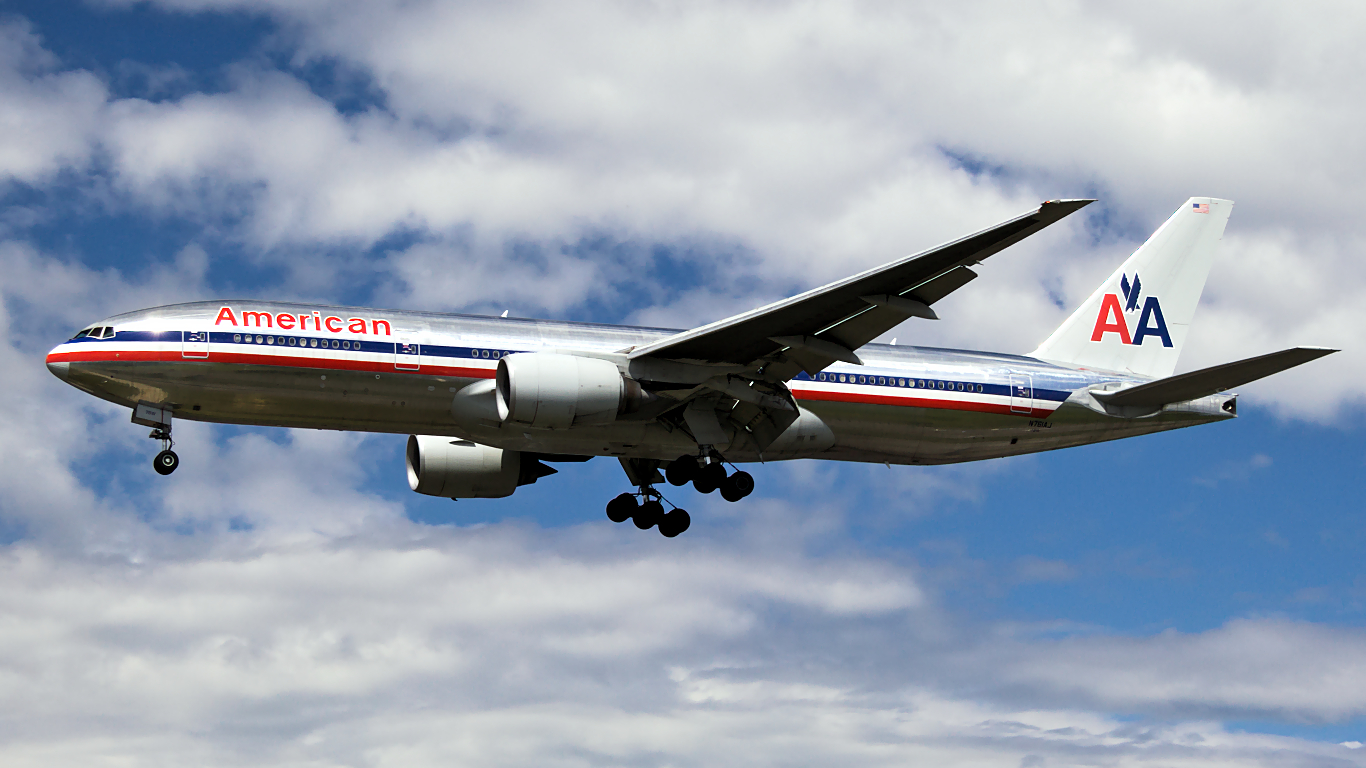 N761AJ ✈ American Airlines Boeing 777-223ER @ London-Heathrow