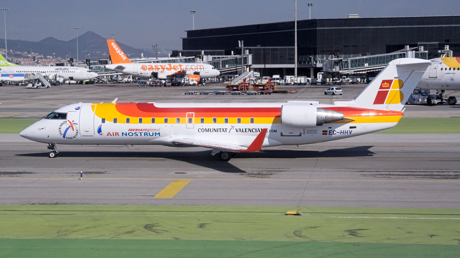EC-HHV ✈ Air Nostrum Canadair CL-600-2B19 CRJ-200ER @ Barcelona-El Prat
