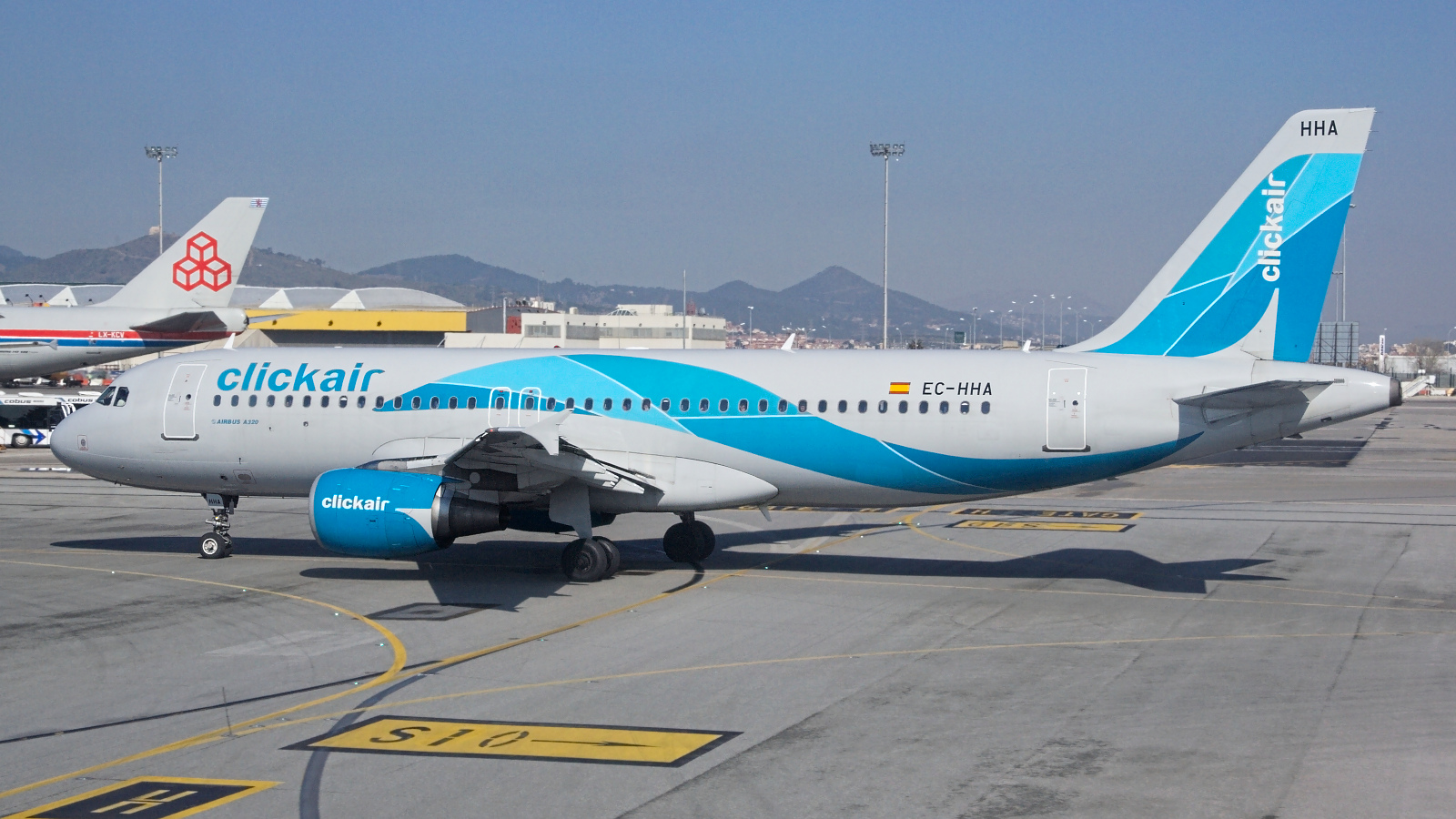 EC-HHA ✈ Clickair Airbus A320-214 @ Barcelona-El Prat