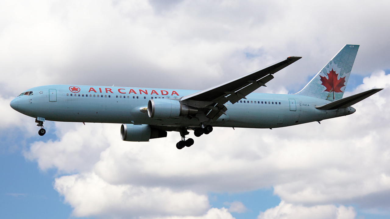 C-FXCA ✈ Air Canada Boeing 767-375ER @ London-Heathrow
