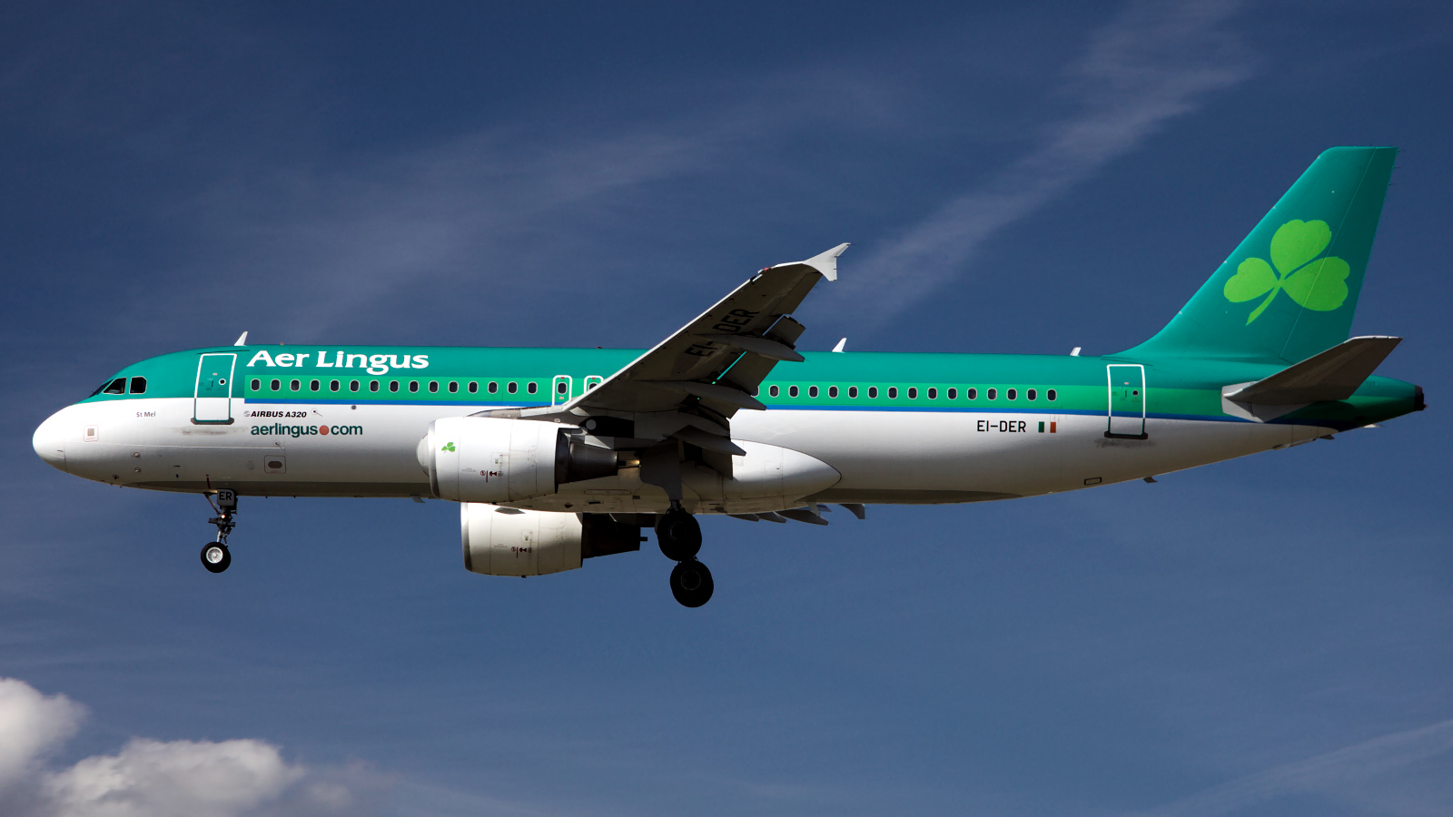 EI-DER ✈ Aer Lingus Airbus A320-214 @ London-Heathrow