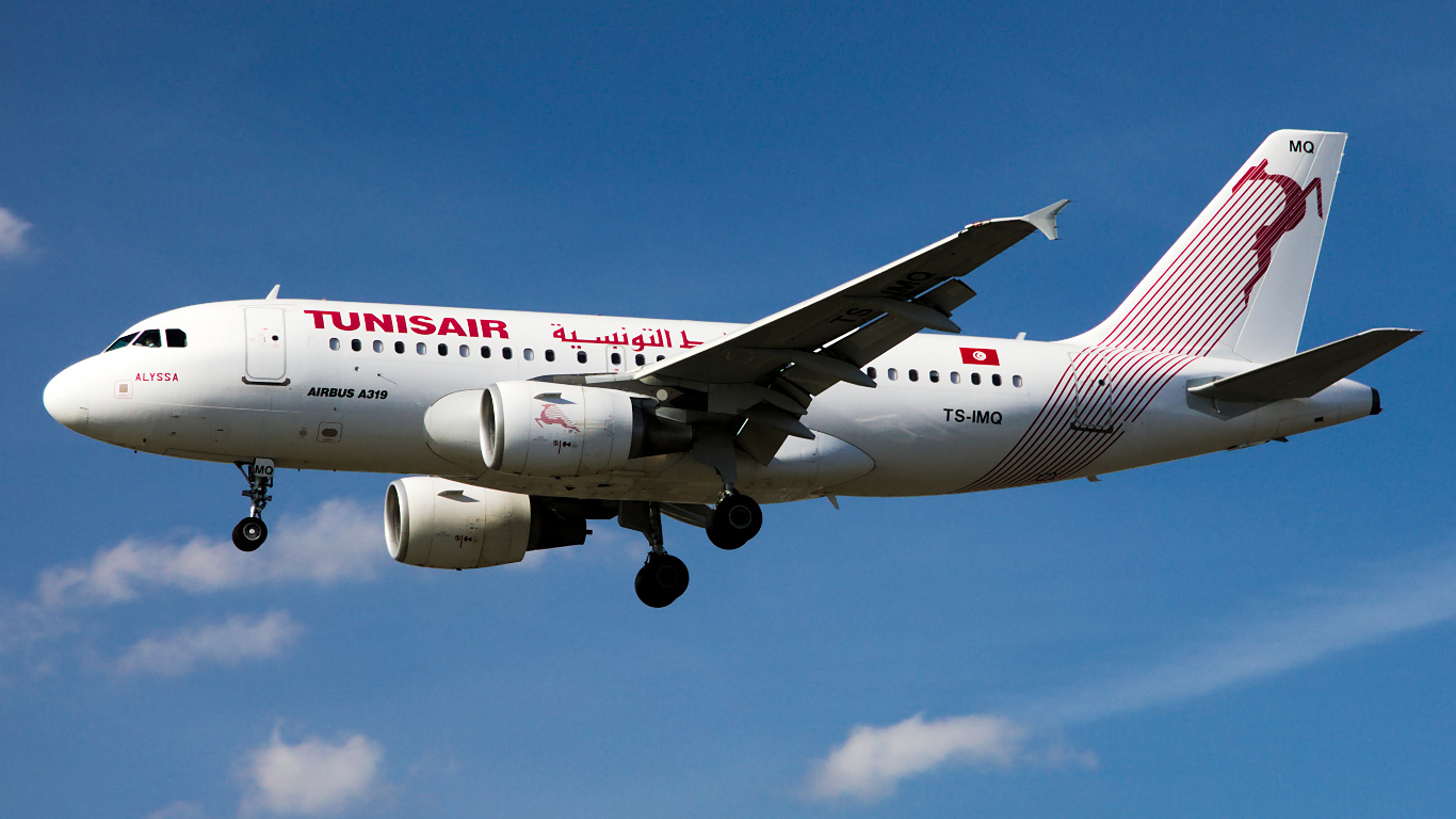 TS-IMQ ✈ Tunisair Airbus A319-112 @ London-Heathrow