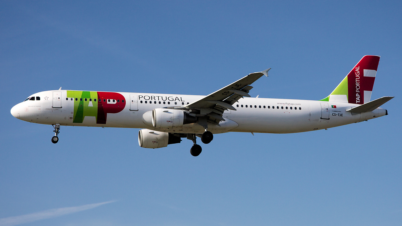 CS-TJE ✈ TAP Portugal Airbus A321-211 @ London-Heathrow