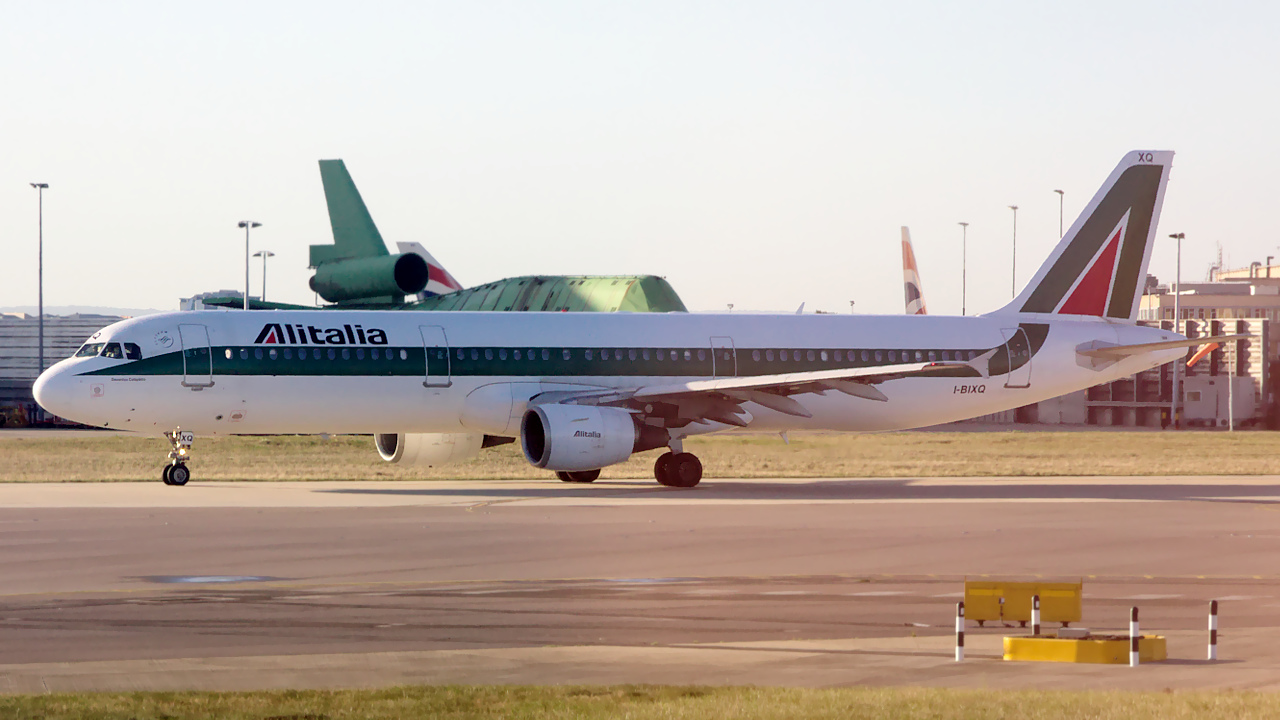 I-BIXQ ✈ Alitalia Airbus A321-112 @ London-Heathrow