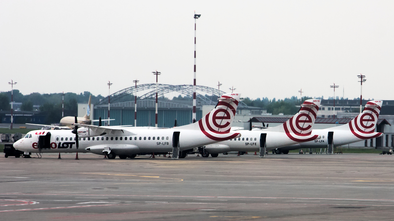 SP-LFB ✈ Eurolot ATR 72-202 @ Warsaw-Chopin