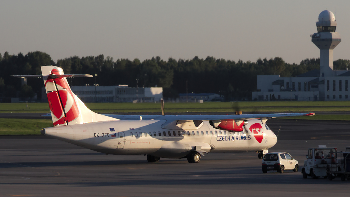 OK-XFC ✈ Czech Airlines ATR 72-202 @ Warsaw-Chopin