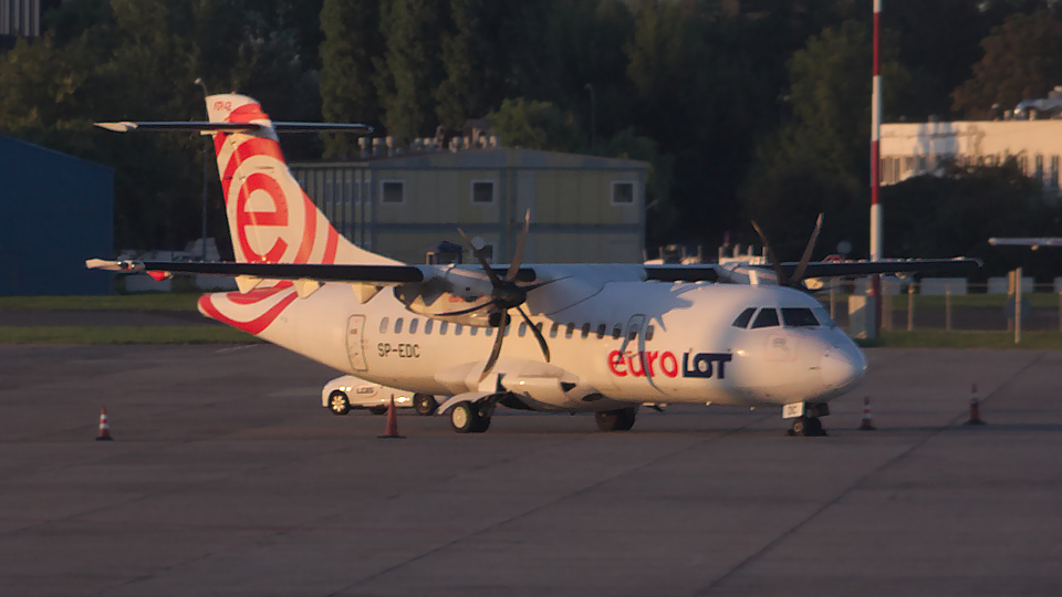 SP-EDC ✈ Eurolot ATR 42-500 @ Warsaw-Chopin
