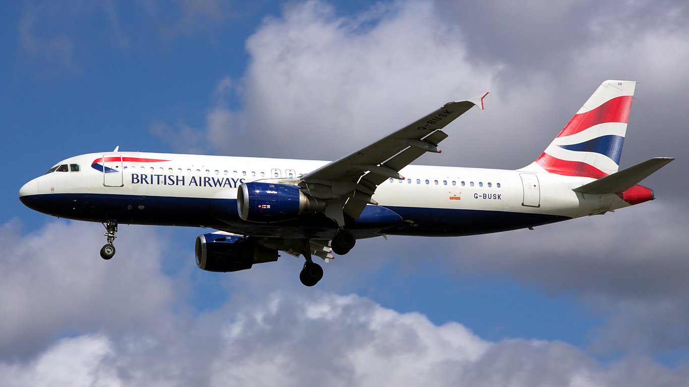 G-BUSK ✈ British Airways Airbus A320-211 @ London-Heathrow